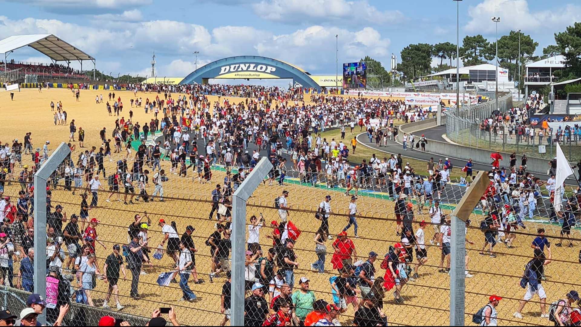 LEMANS 2025 CROWD